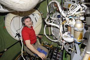 Беседа с космонавтом: об управлении мкс, об нло, и о полете на марс