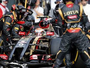 Lotus f1 team продлевает контракт с microsoft