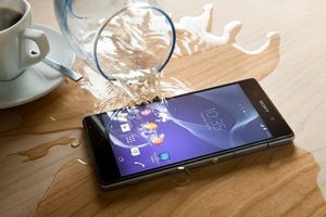 Sony выплатит компенсацию за попадание воды в смартфон